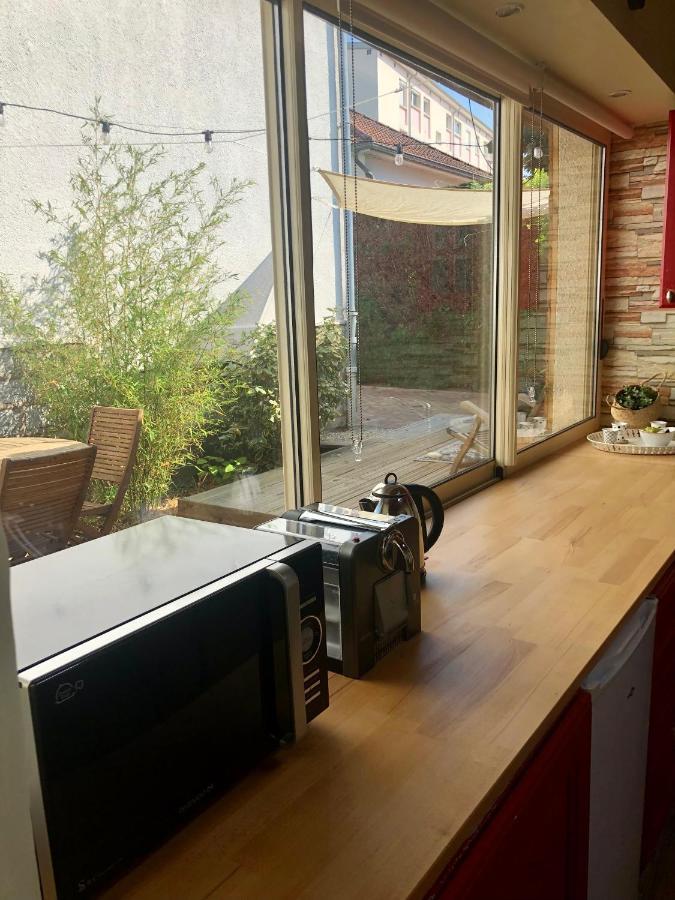 Ferienwohnung - Le Patio - Calme, Chaleureux, Unique Besançon Exterior foto